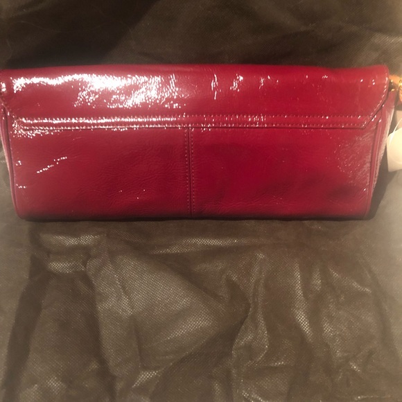 NWT Hobo Crimson patent leather clutch/ wristlet. Great Holiday Item